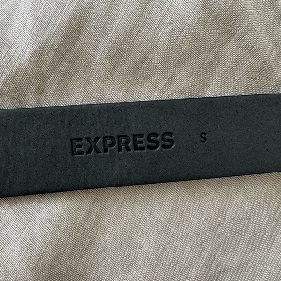 Express Black Vegan Leather Belt - Picture 4 of 4